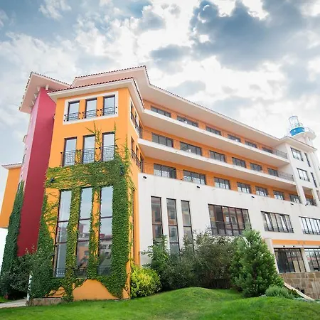 Marina Cape Vacation Complex Aparthotel 4*