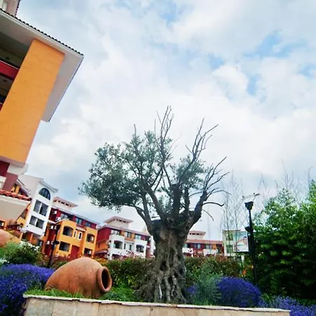 Marina Cape Vacation Complex رافدا