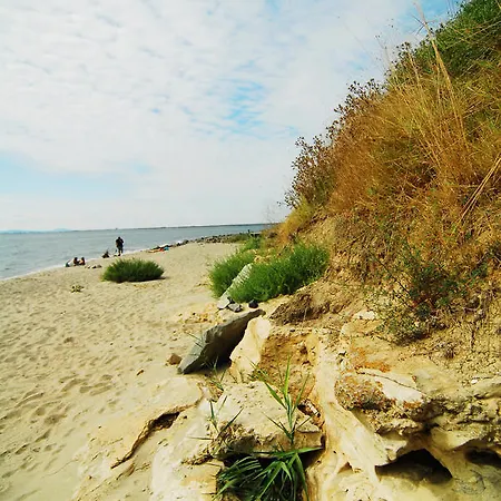 Marina Cape Vacation Complex رافدا