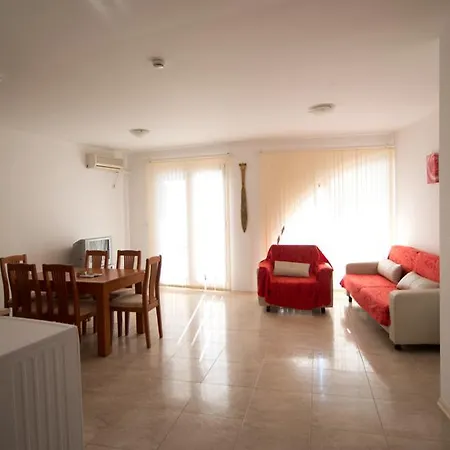 Marina Cape Vacation Complex 4* ラヴダ