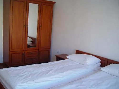 Marina Cape Vacation Complex Ράβντα