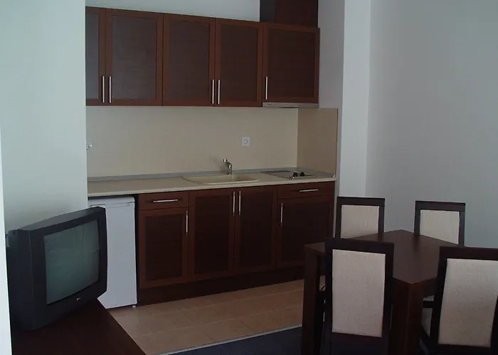 Marina Cape Vacation Complex Ράβντα