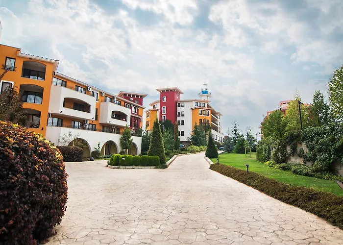 Marina Cape Vacation Complex 4*