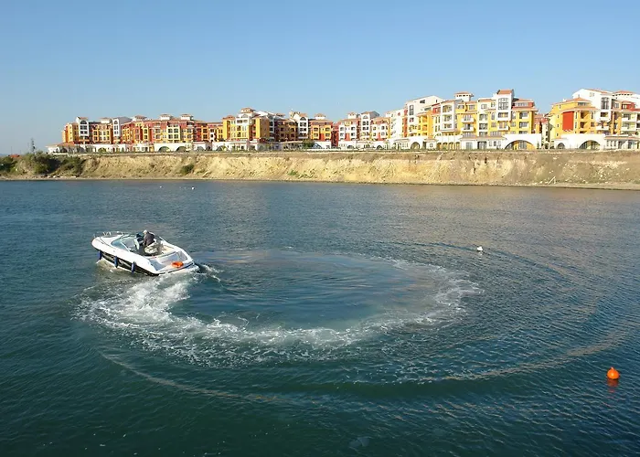 Marina Cape Vacation Complex Aparthotel Ravda