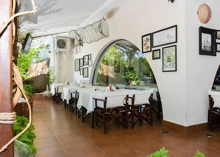 Aparthotel Marina Cape Vacation Complex